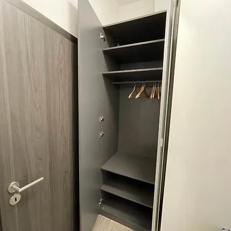 Apartment Golden Rose With 24h Checkin And Free Parking Piest'any