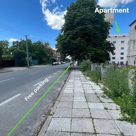 Golden Rose With 24h Checkin And Free Parking