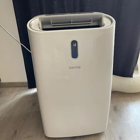 Golden Rose With 24h Checkin And Free Parking Apartment